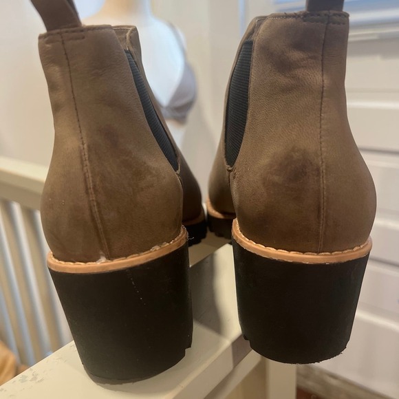 Womens Caslon Joshua Chelsea Leather Boots ,Water Resistant 7.5 Tan Gray - Picture 7 of 7